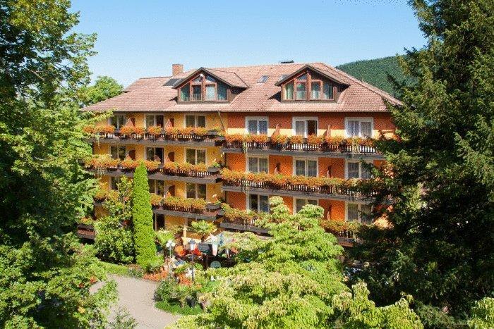 Art-Hotel Am Park บาเดนไวเลอร์ ภายนอก รูปภาพ